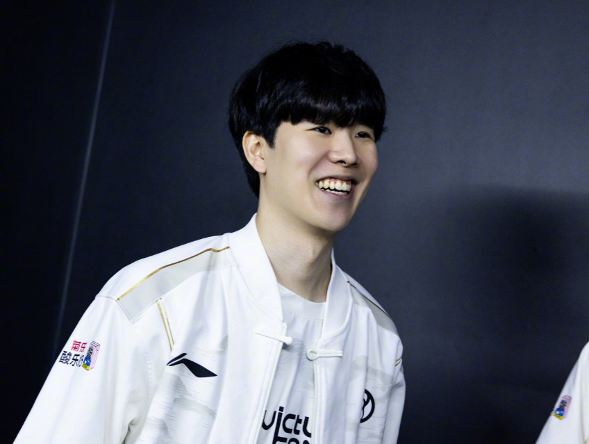 具备更高的 具备更高的